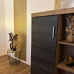 Апартаменты Honor - Urban Neu Renoviert