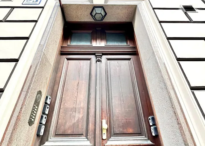 Honor - Urban Neu Renoviert Lägenhet *